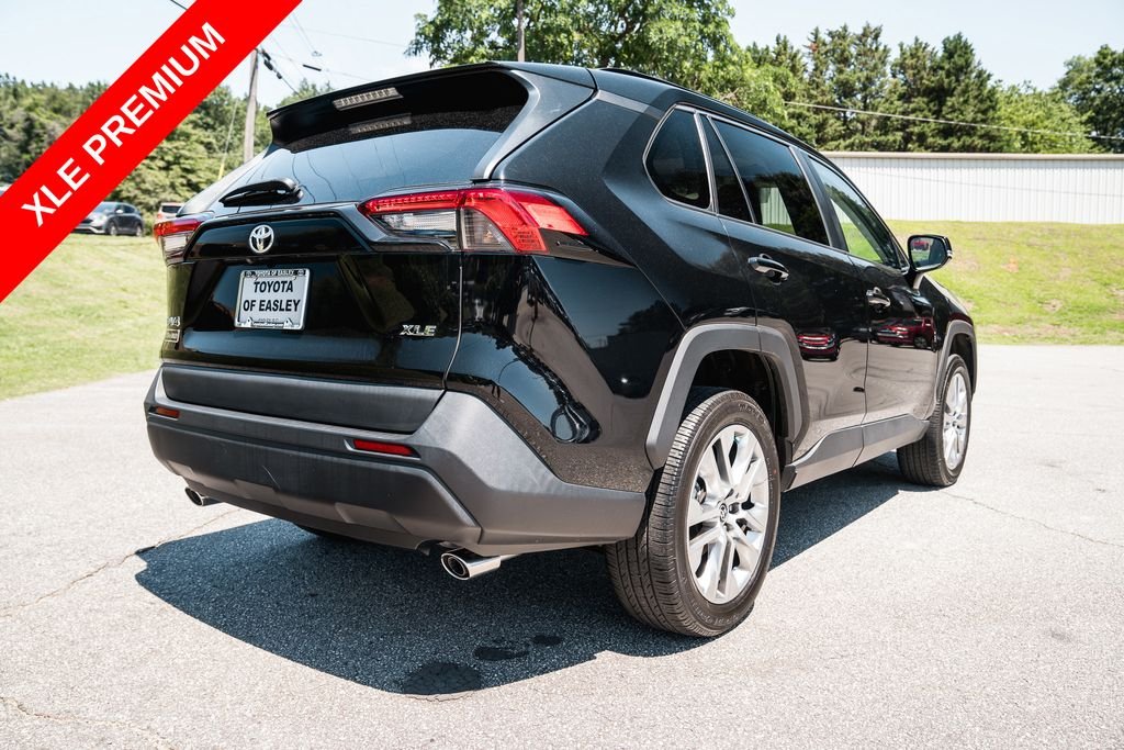 Used 2023 Midnight Black Metallic Toyota XLE Premium image 8