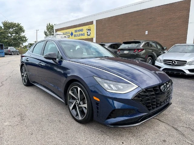 Used 2021 Blue Hyundai SEL Plus image 11