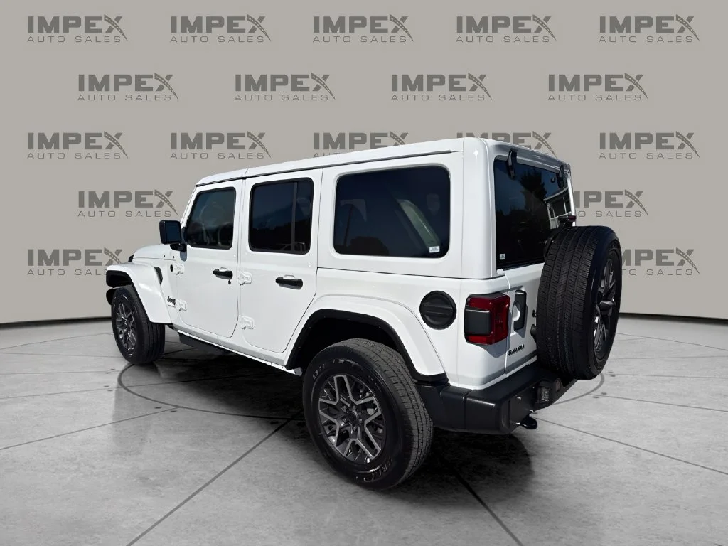Used 2026 White Jeep Sahara image 3