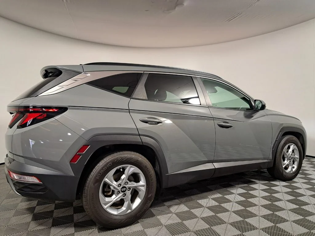 Used 2024 Gray Hyundai SEL image 5
