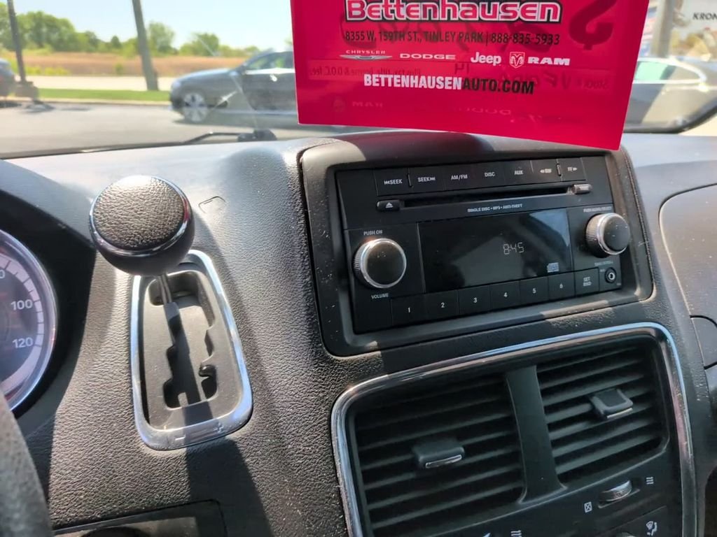 Used 2014 Gray Dodge SXT image 23