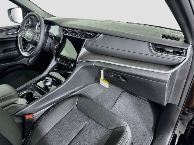 New 2027 High-Gloss Black Paint Jeep Laredo X image 28