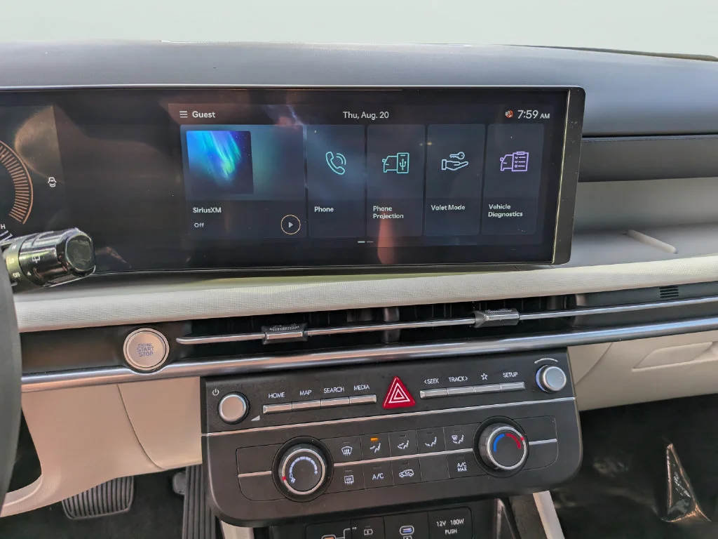 Used 2025 Silver Hyundai SE image 18
