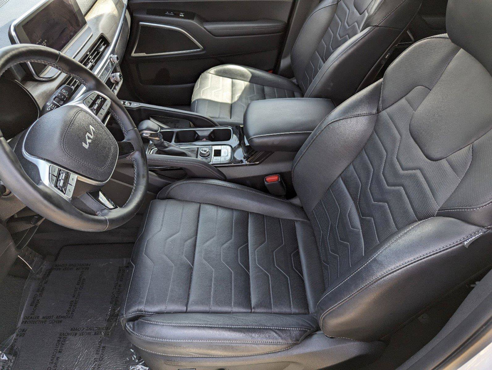 Used 2022 Glacial White Pearl Kia SX image 15