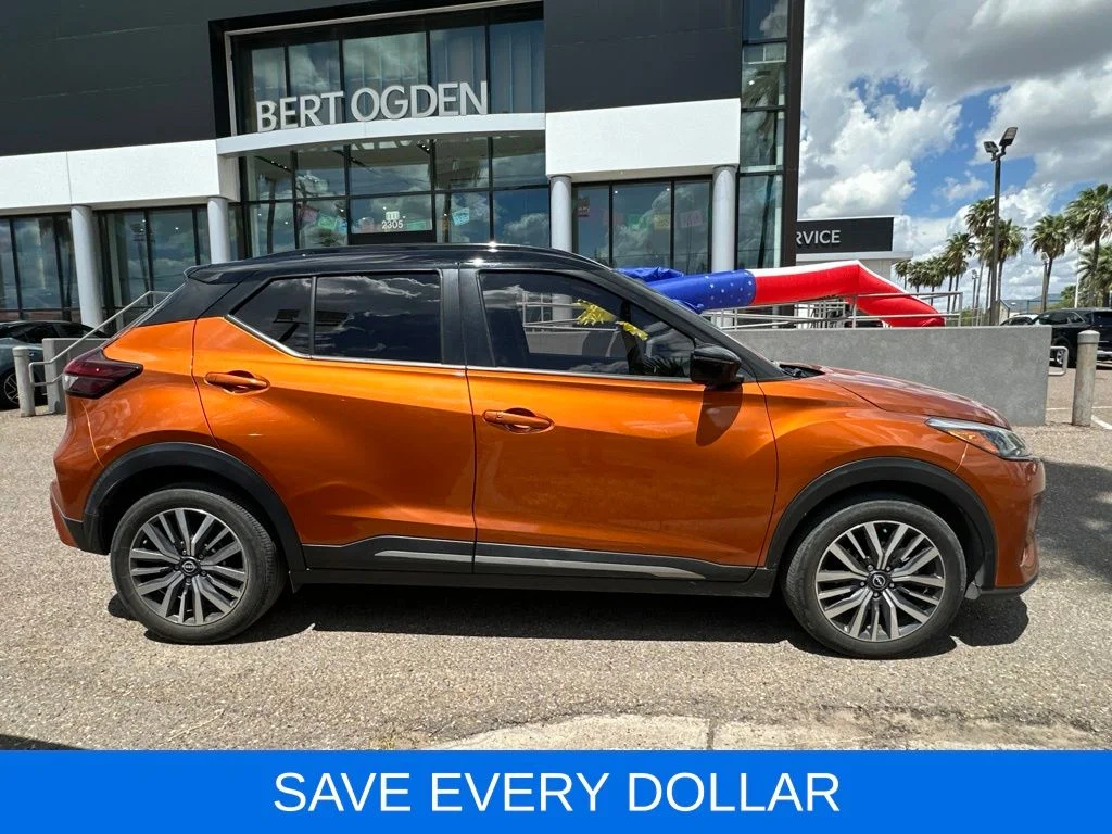 Used 2023 Orange Nissan SR image 3