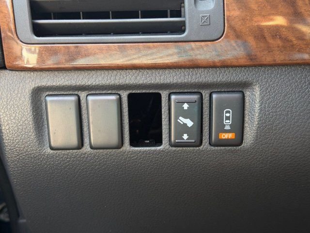 Used 2010 Blue Nissan Titanium image 14