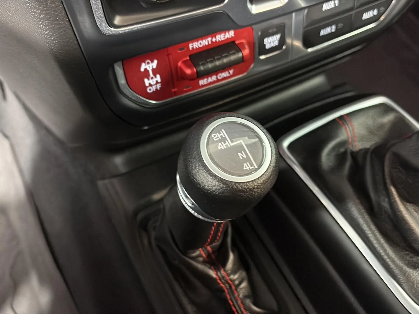 Used 2019 Granite Crystal Metallic Clearcoat Jeep Rubicon image 38