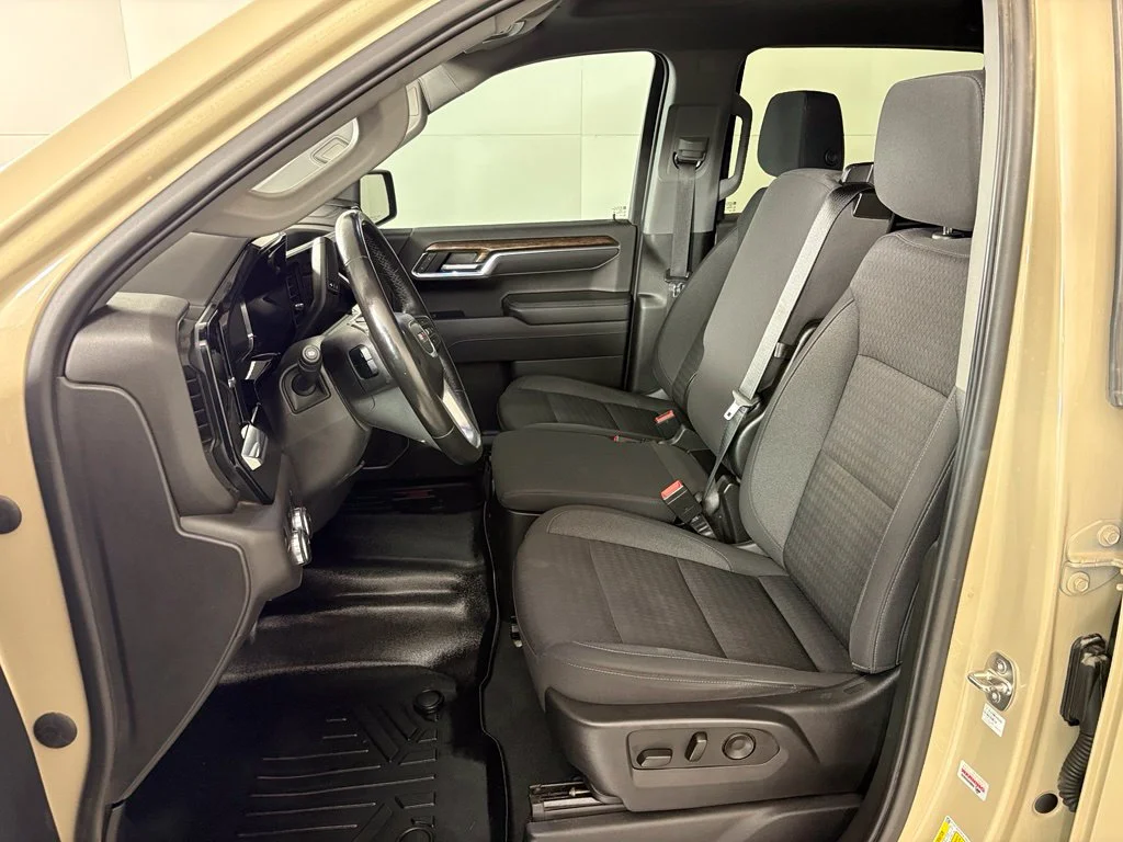 Used 2022 Beige GMC Elevation image 34