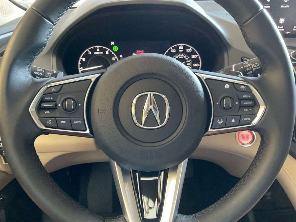 Used 2024  Acura Base image 12
