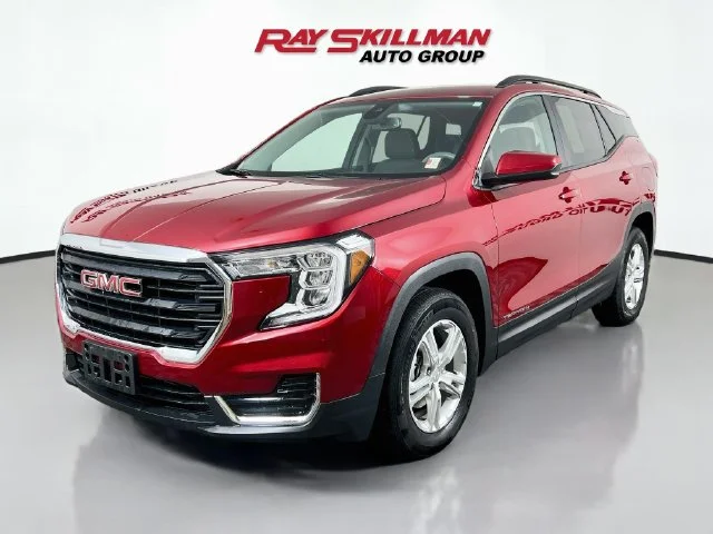 Used 2023 Red GMC SLE image 3