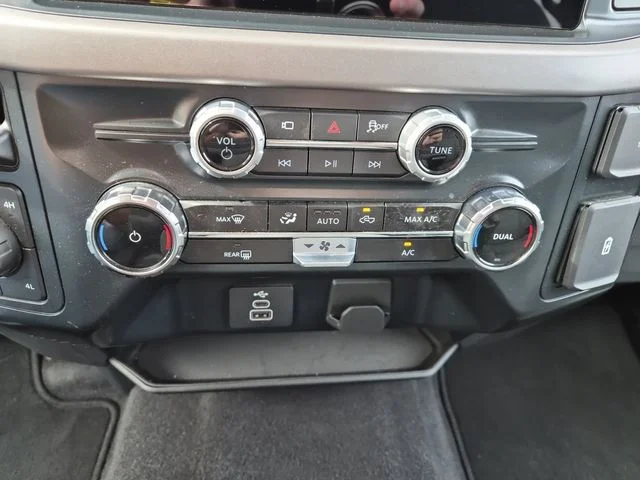 Certified Used 2025 Gray Ford XLT image 17