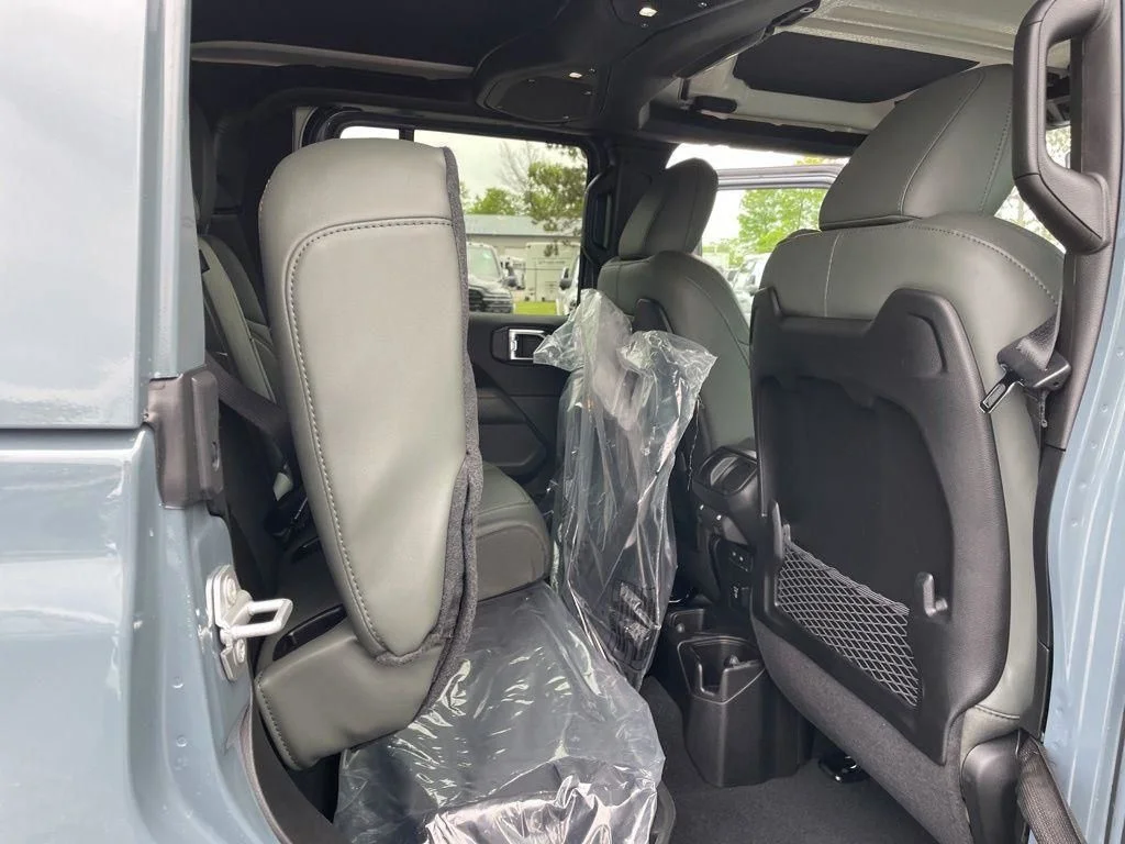 New 2026 Anvil Clear-Coat Exterior Paint Jeep Mojave X image 35
