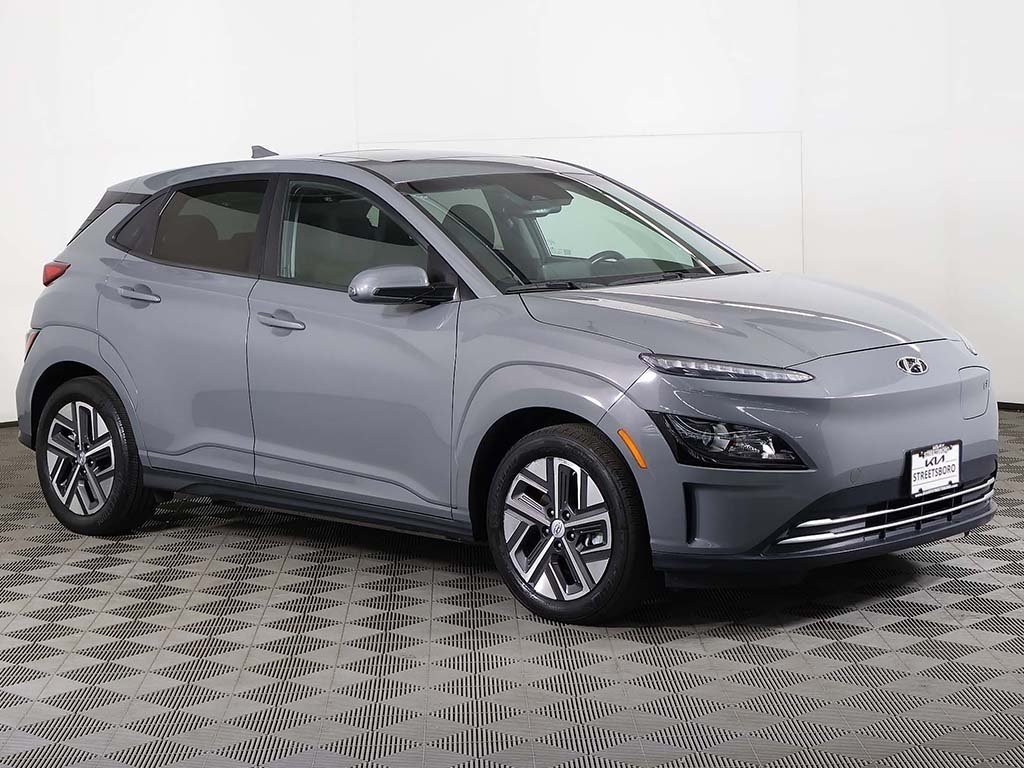 Used 2023 Hyundai Kona EV SEL with VIN KM8K33AGXPU165405 for sale in Streetsboro, OH