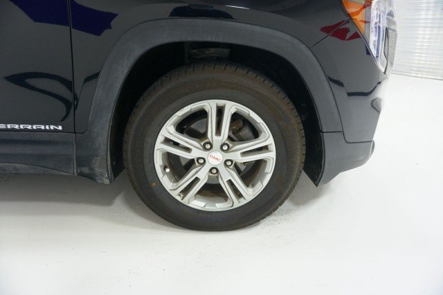 Used 2023 BLACK GMC SLE image 5