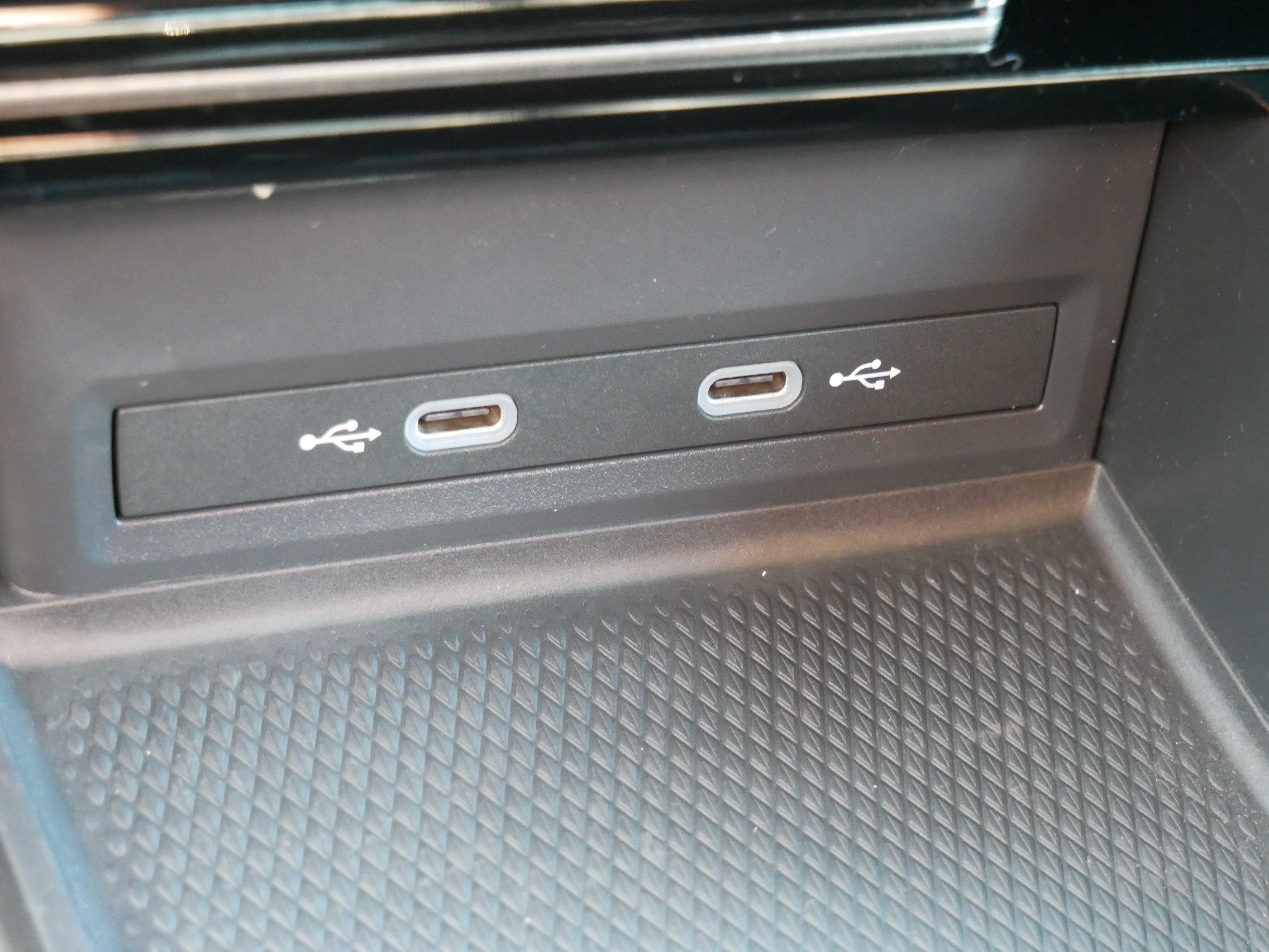 2024 Volkswagen Atlas Cross Sport SE w/Tech - Photo 23