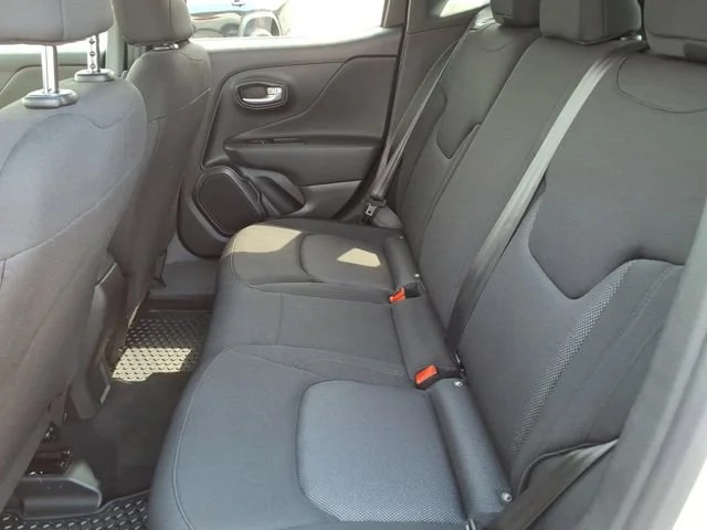 2023 Jeep Renegade Latitude - Photo 14