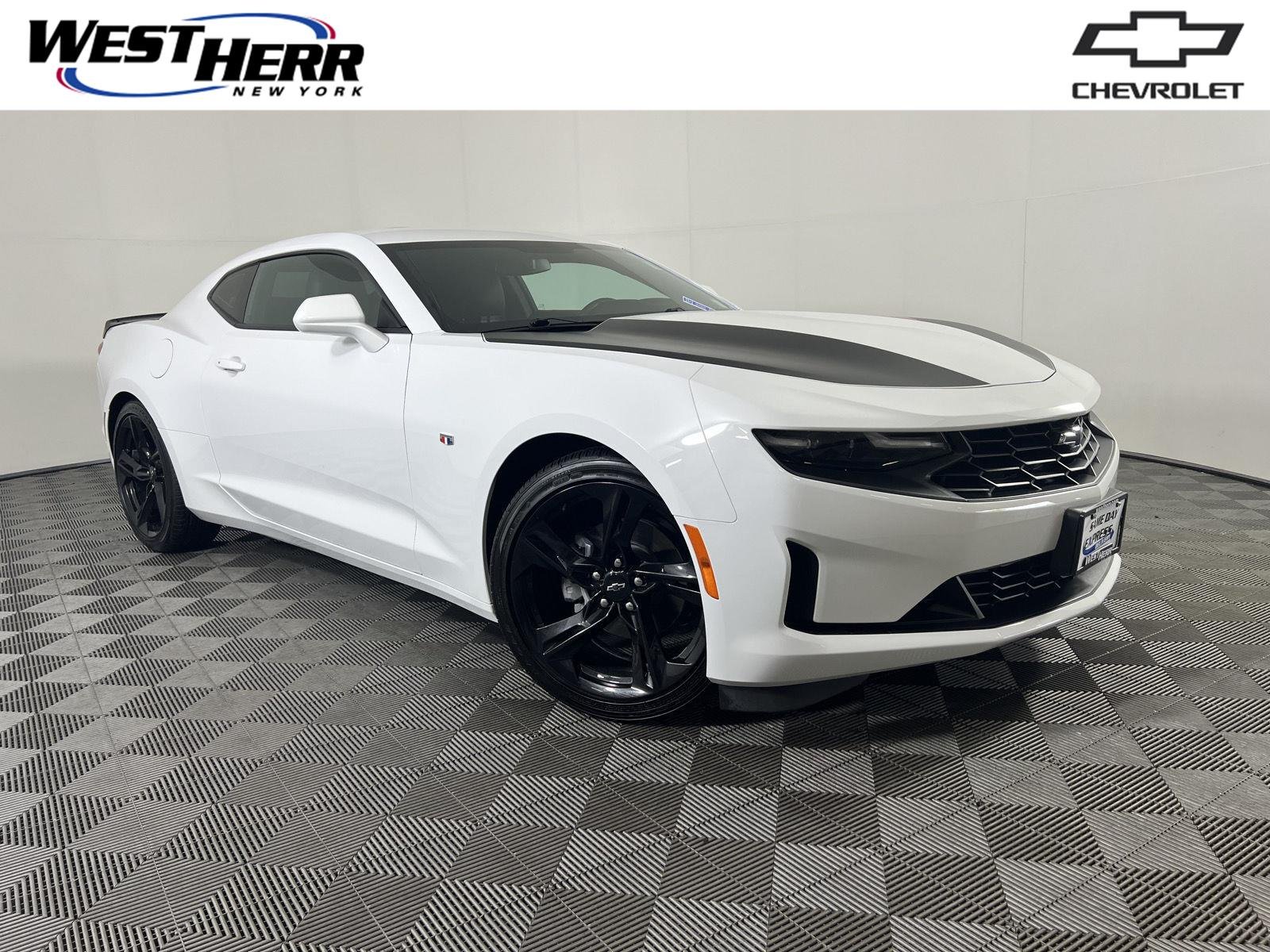 Used 2024 Summit White Chevrolet 2LT image 1