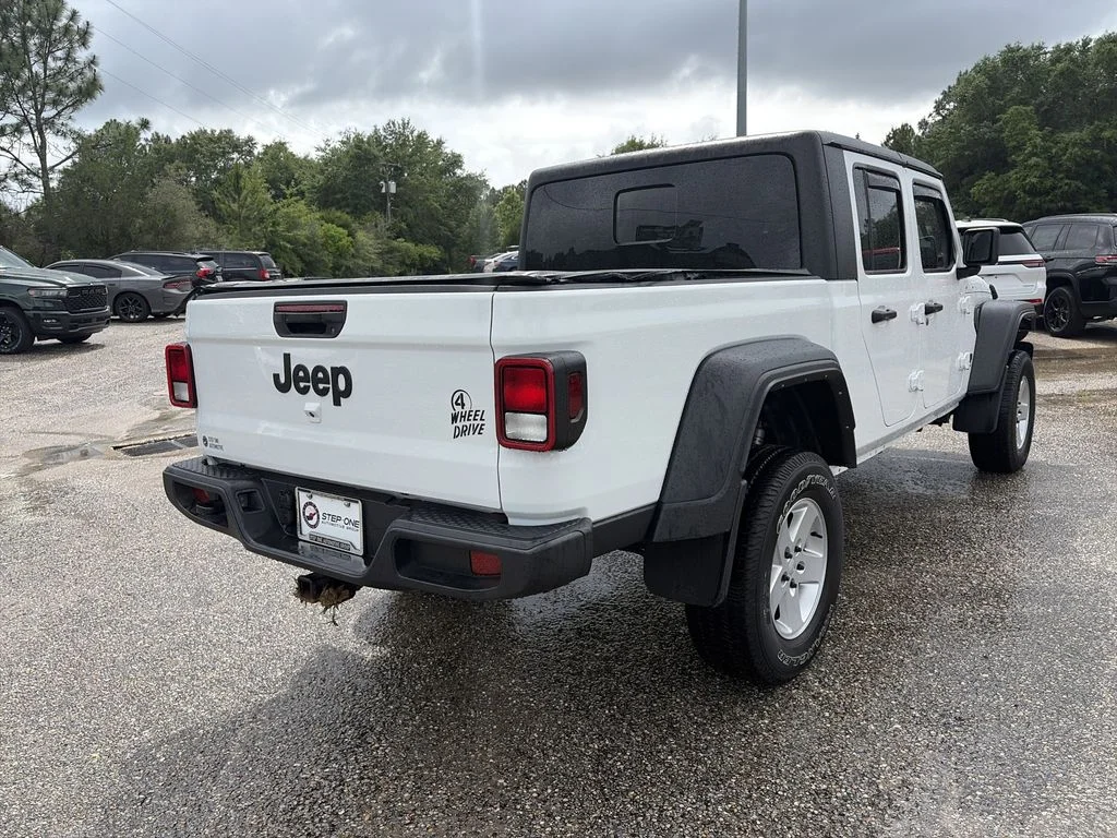 Used 2024 White Jeep Sport image 6