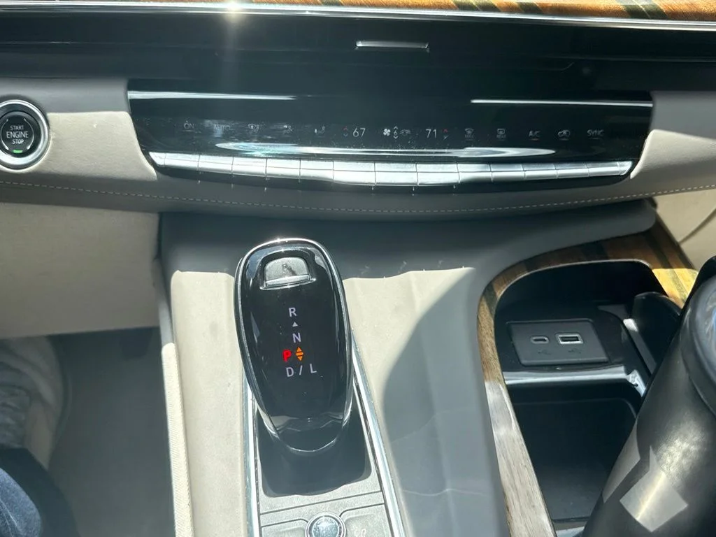 Used 2021 White Cadillac Premium Luxury Platinum image 11