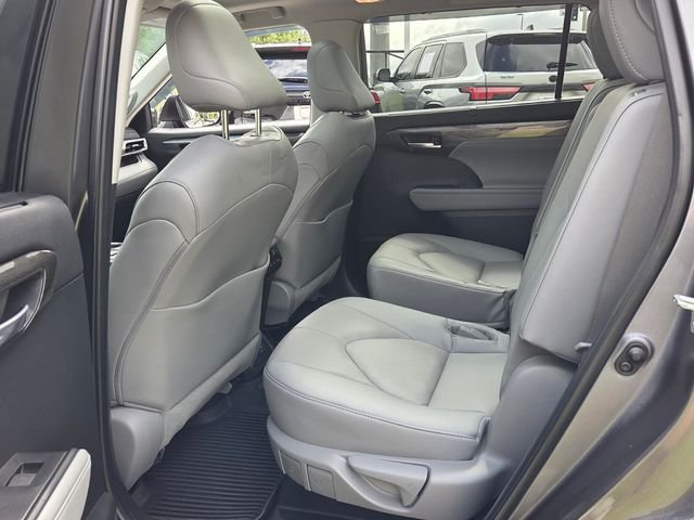Used 2023 Gray Toyota Platinum image 6