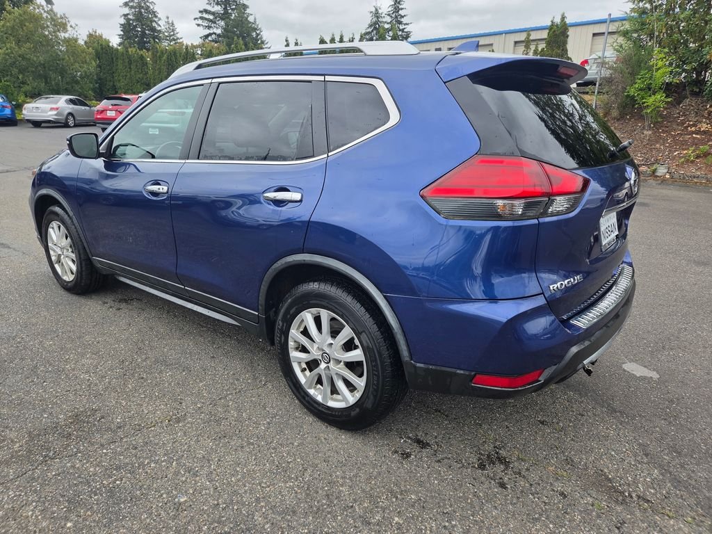 Used 2017 Blue Nissan SV image 4