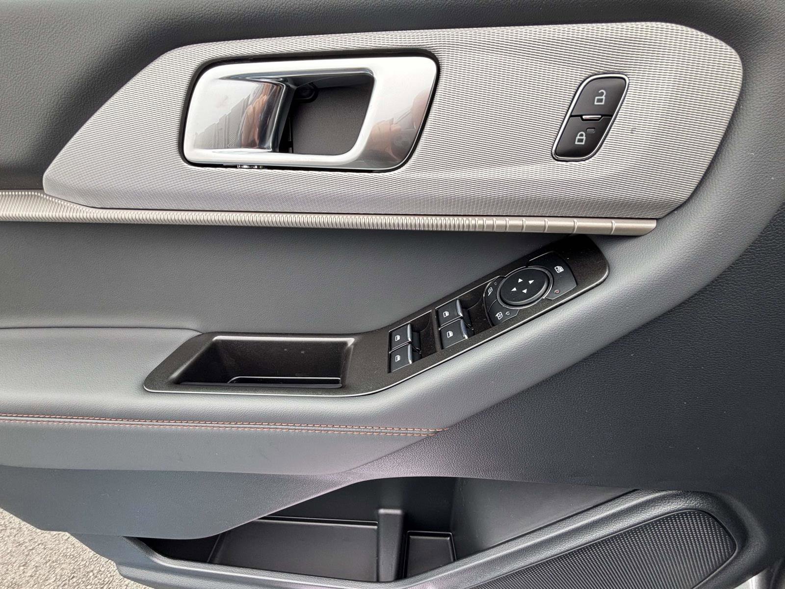 New 2026 Carbonized Gray Metallic Ford Active w/200A Pkg image 23