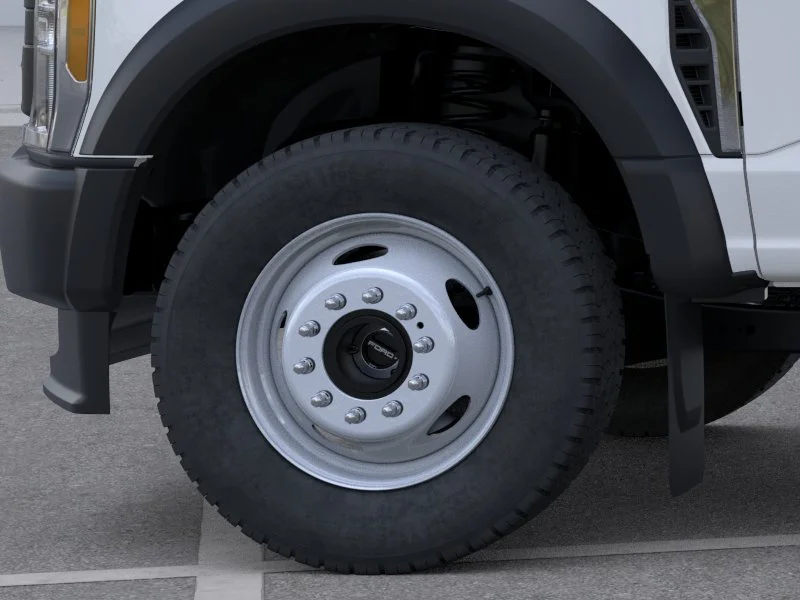 New 2026 Oxford White Ford F-550® XL image 19