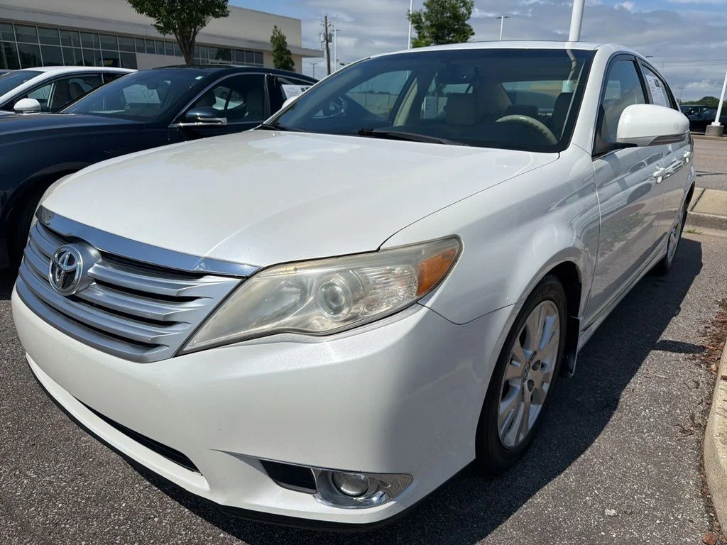 2011 Toyota Avalon Avalon's photo