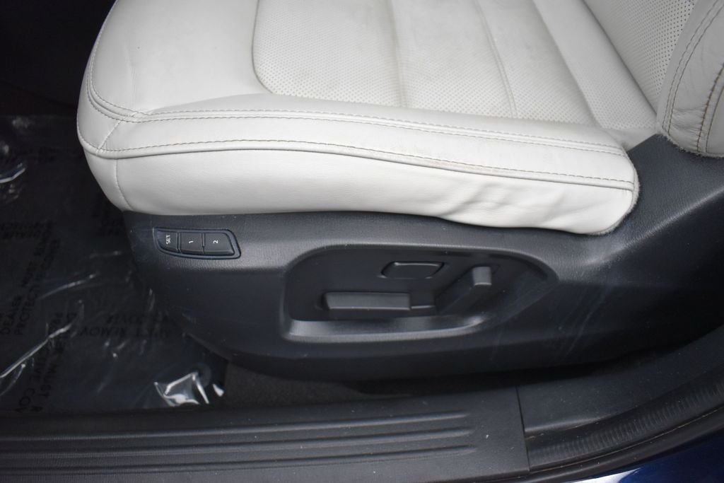 Used 2018 Blue Mazda Grand Touring image 8