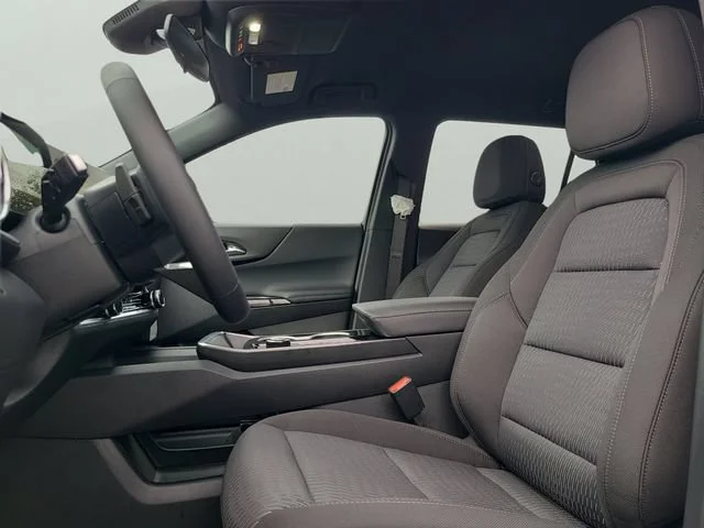 New 2027 Summit White Chevrolet LT image 22