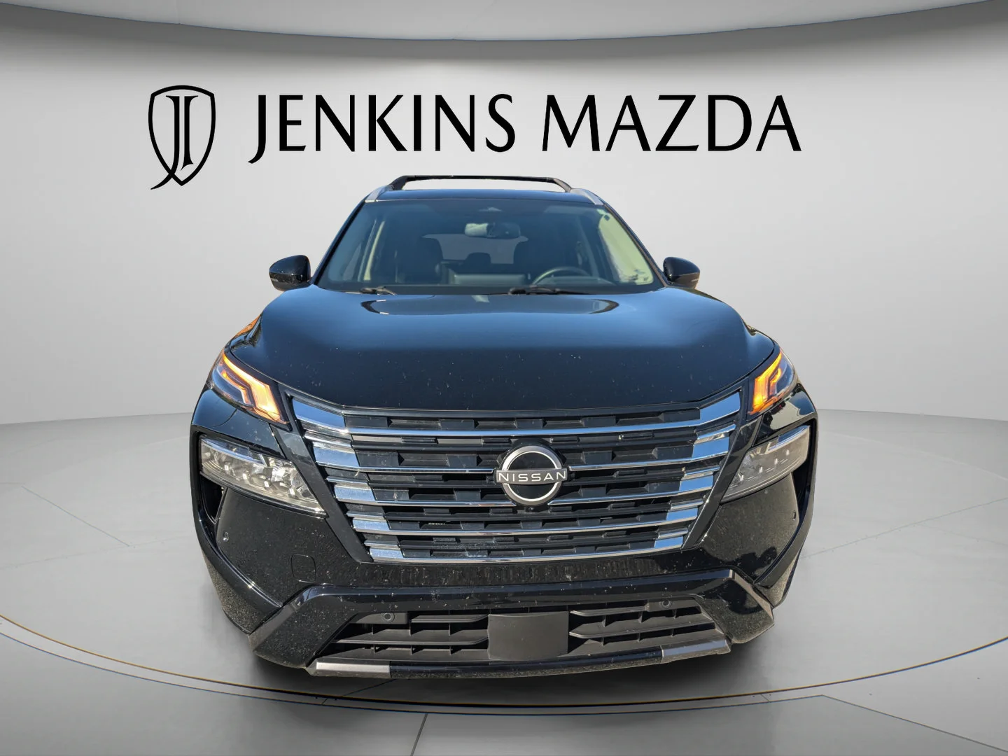 Used 2025 Super Black Nissan Platinum image 2
