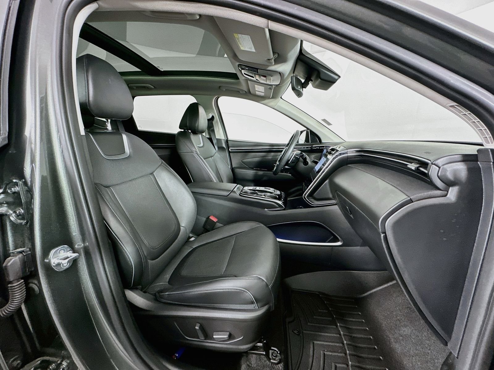 Used 2023 Amazon Gray Hyundai Limited image 31