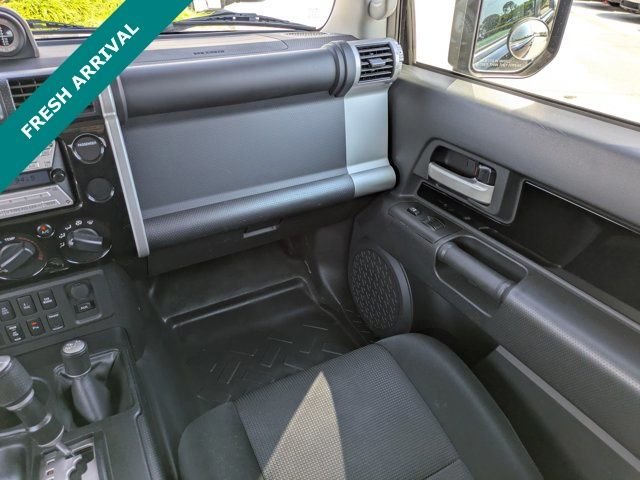 2010 Toyota FJ Cruiser Base - Photo 17
