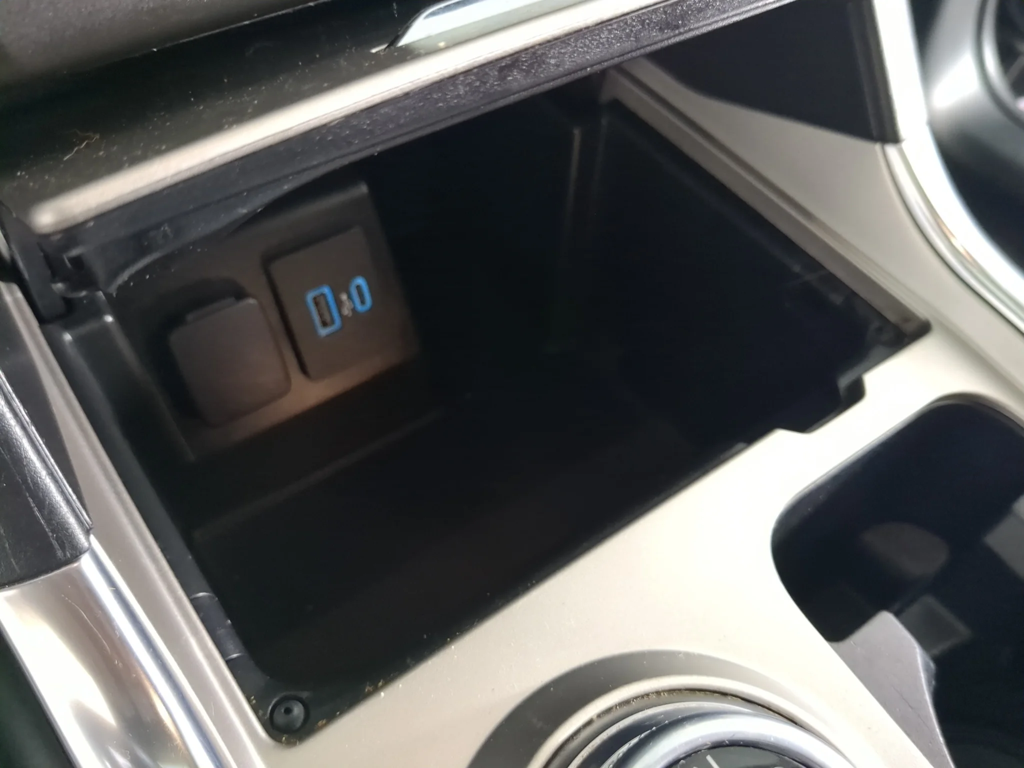 Used 2020 Agate Black Metallic Ford XLT image 26