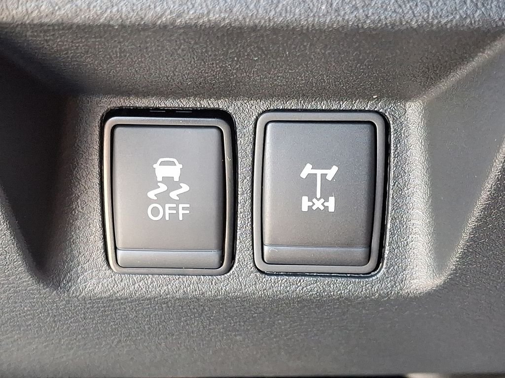 New 2026 Boulder Gray Pearl Nissan Crew Cab PRO-4X® image 17