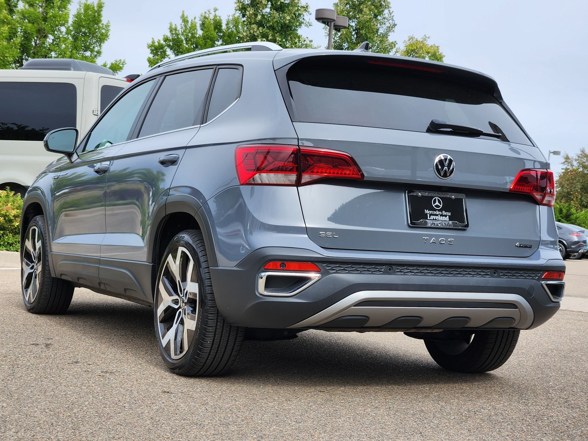 Used 2022 Pure Gray Volkswagen SEL image 6