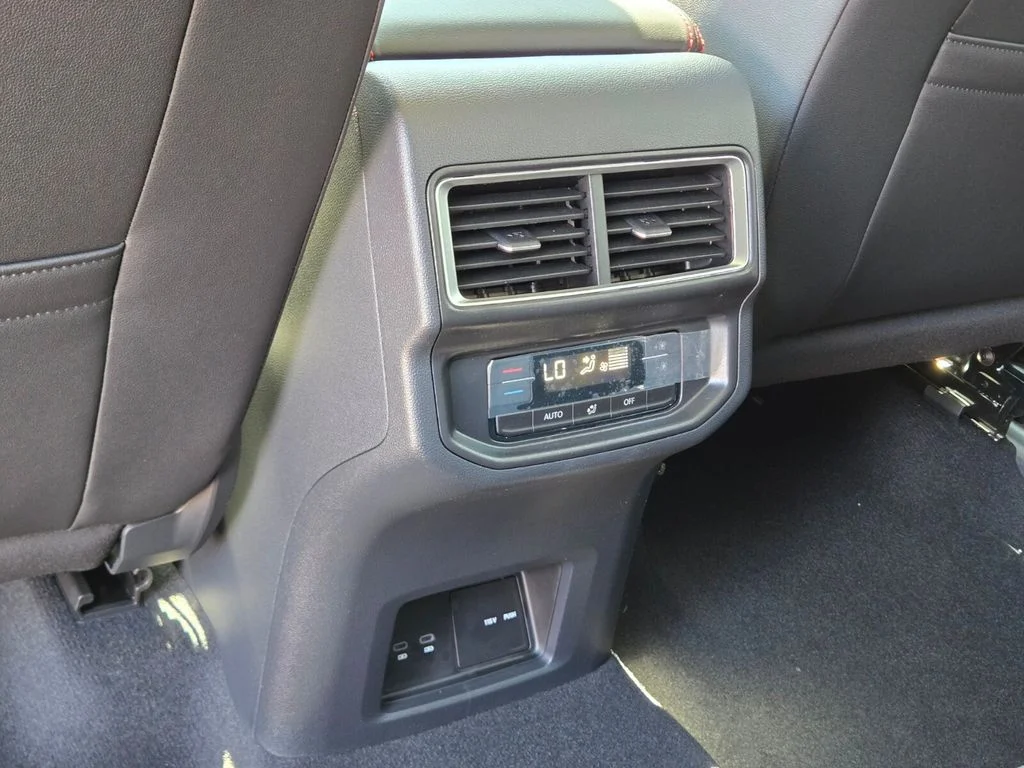 New 2026 Green Volkswagen 2.0T Peak Edition image 8