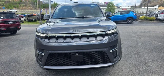 New 2026 Baltic-Gray Metallic Clear-Coat Exterior Paint Jeep Limited Reserve image 3