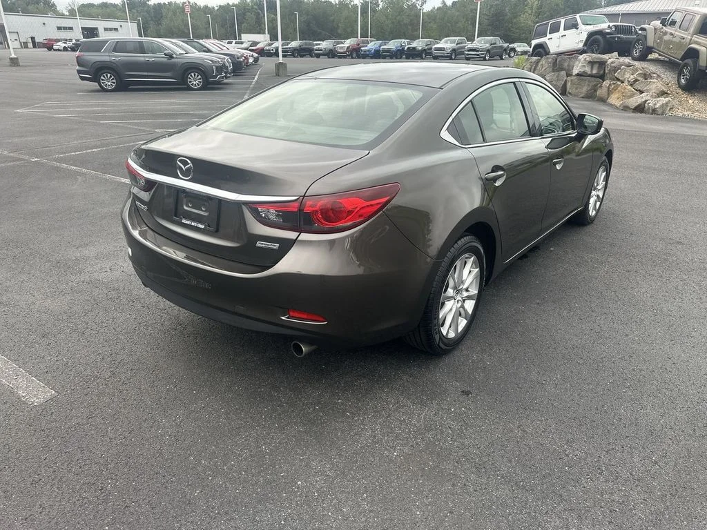 Used 2017 Silver Mazda Sport image 8