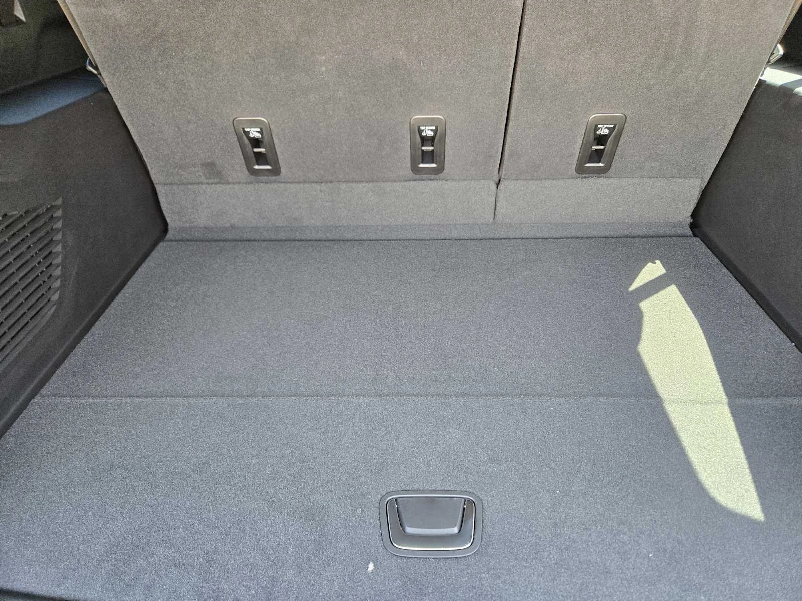 2026 GMC Yukon XL Denali - Photo 21