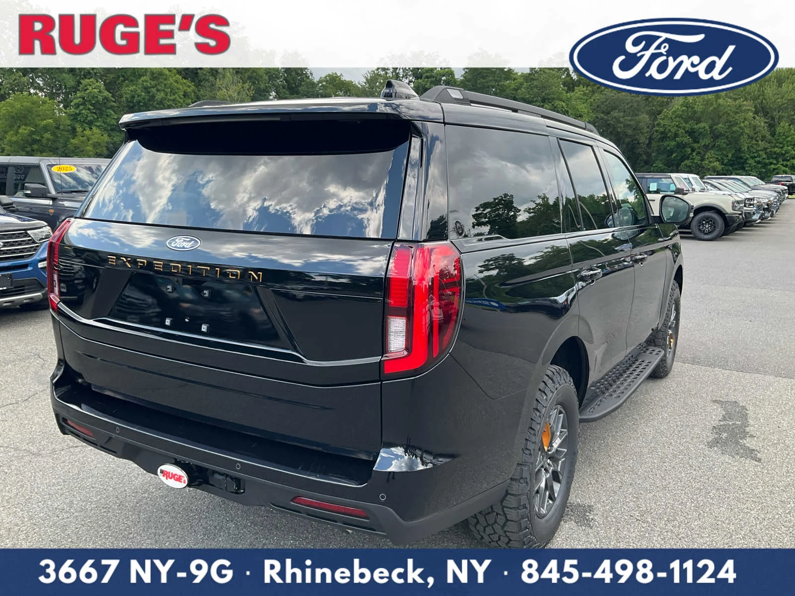 New 2027 Agate Black Metallic Ford Tremor image 3