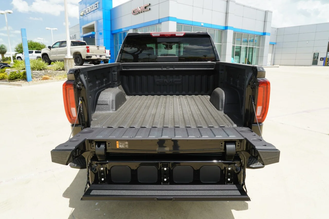 2026 GMC Sierra 1500 Denali Ultimate - Photo 11