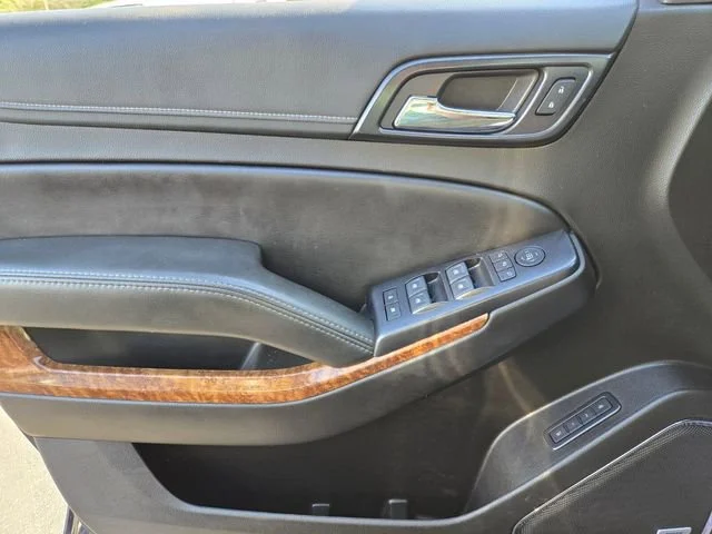 Used 2019 BLACK Chevrolet Premier image 36