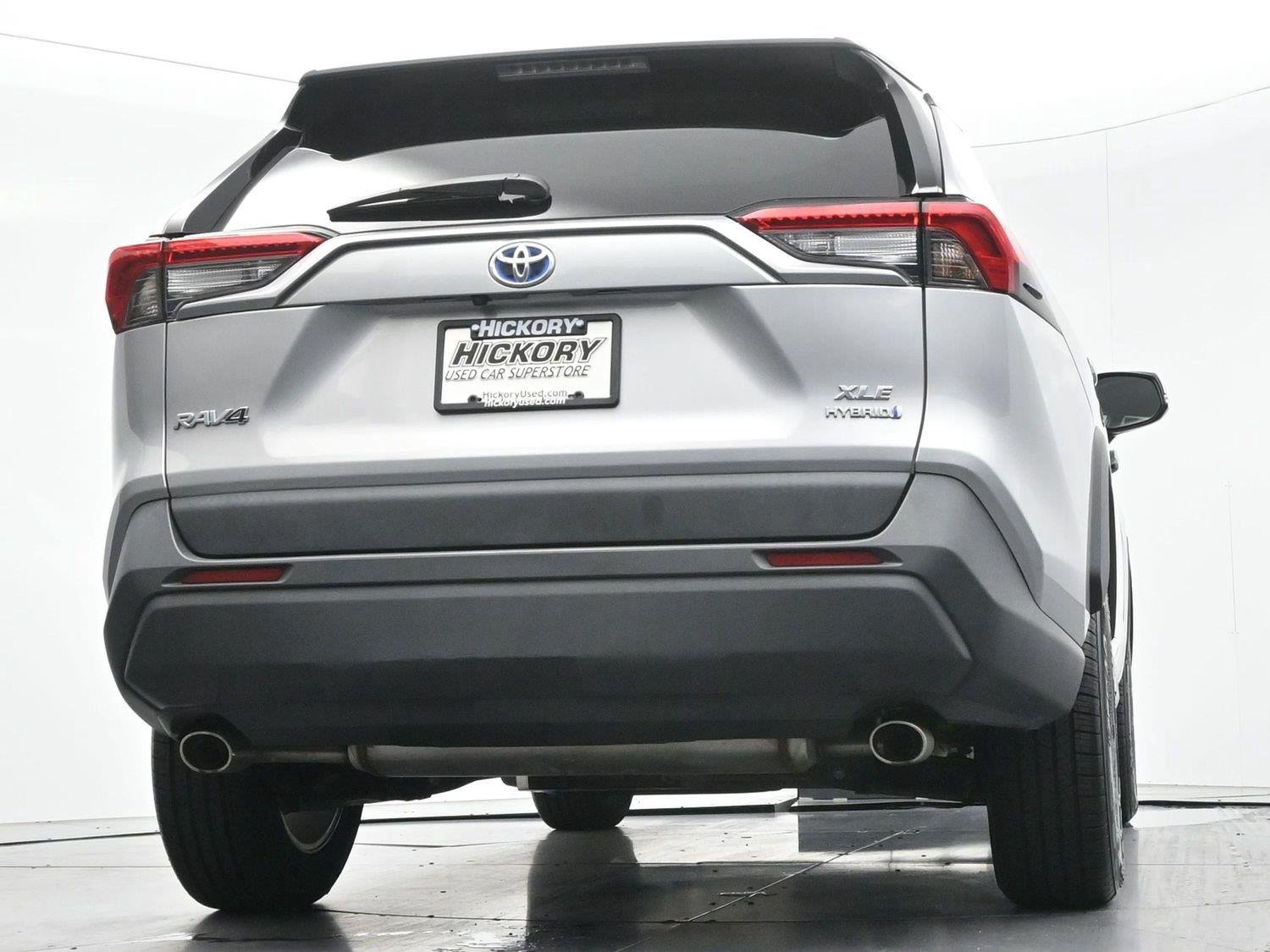 Used 2023 Silver Sky Metallic Toyota XLE image 49
