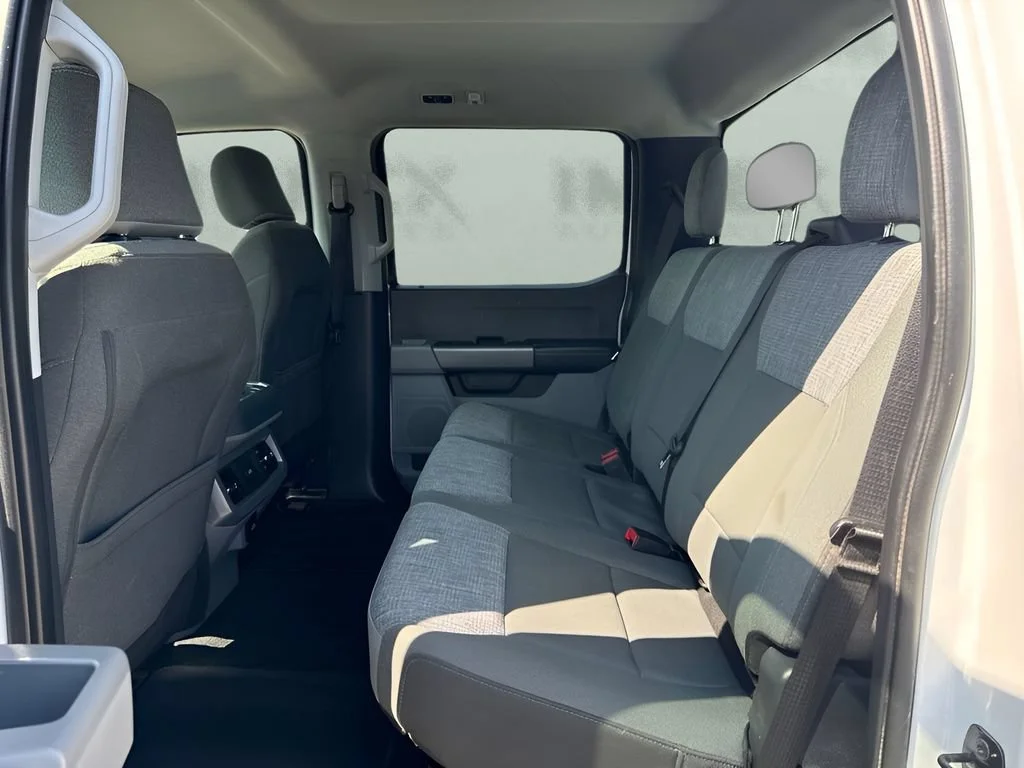 Used 2025 White Ford XL image 11