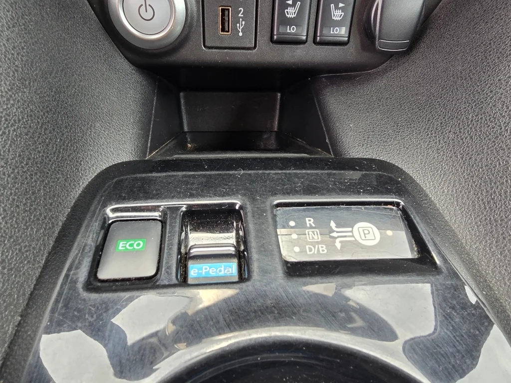Used 2024 Brilliant Silver Metallic Nissan SV PLUS image 22