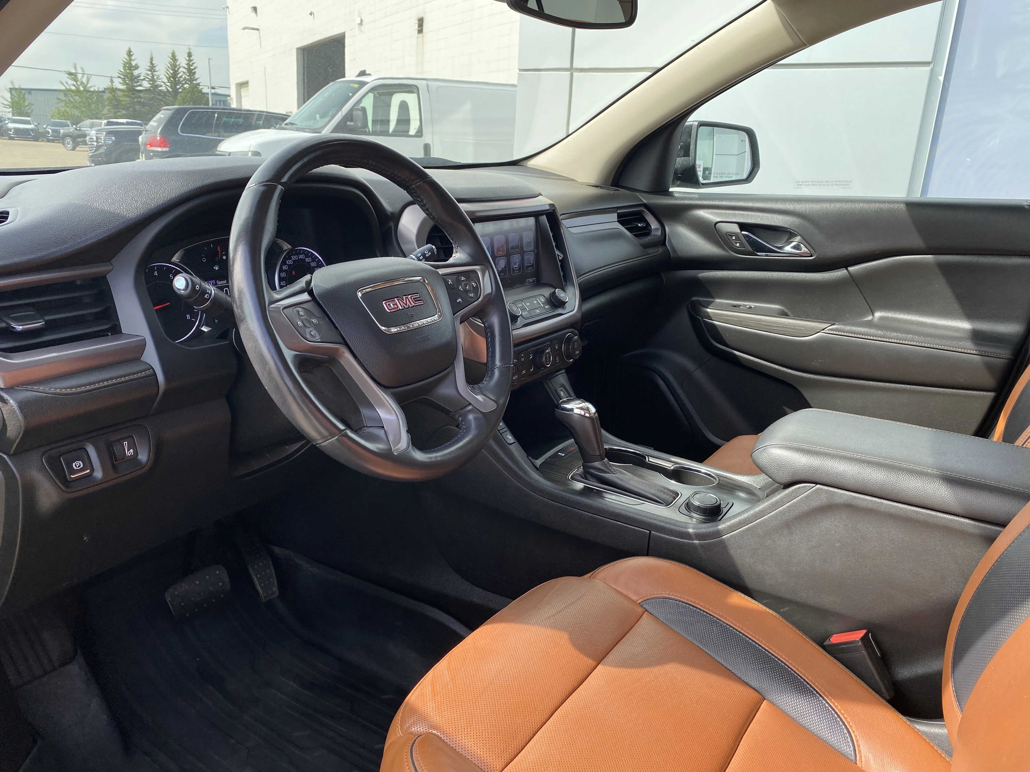 Used 2018 Gray GMC SLT-1 AWD * ALL TERRAIN * DUAL CLIMATE ZONES * image 9