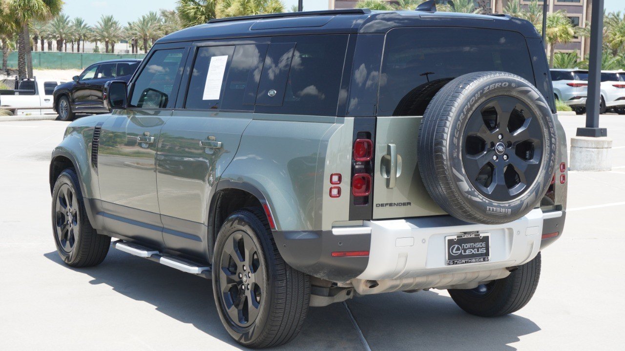 Used 2023 Green Land Rover S image 8