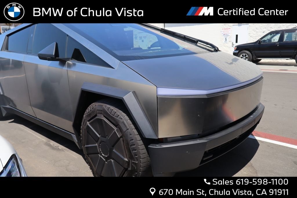 Used 2024  Tesla Base image 1