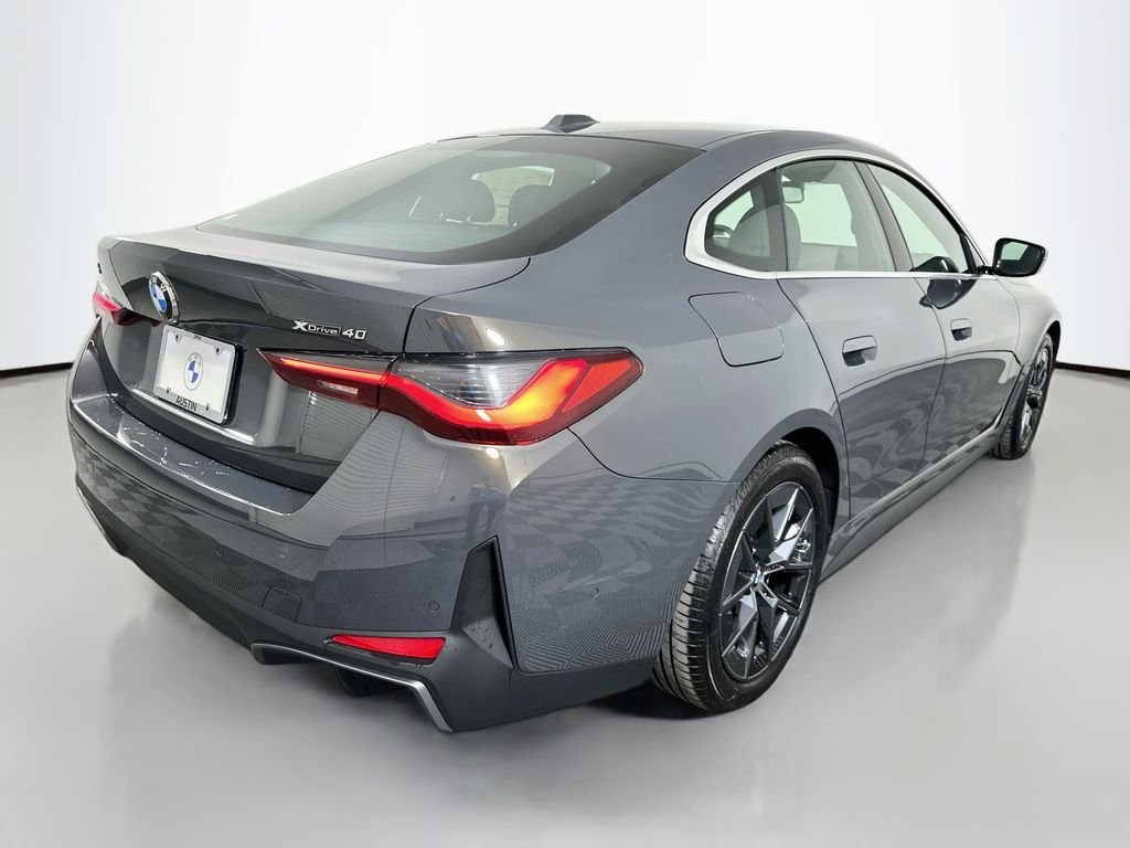 New 2026 Dravit Grey Metallic BMW xDrive40 image 5
